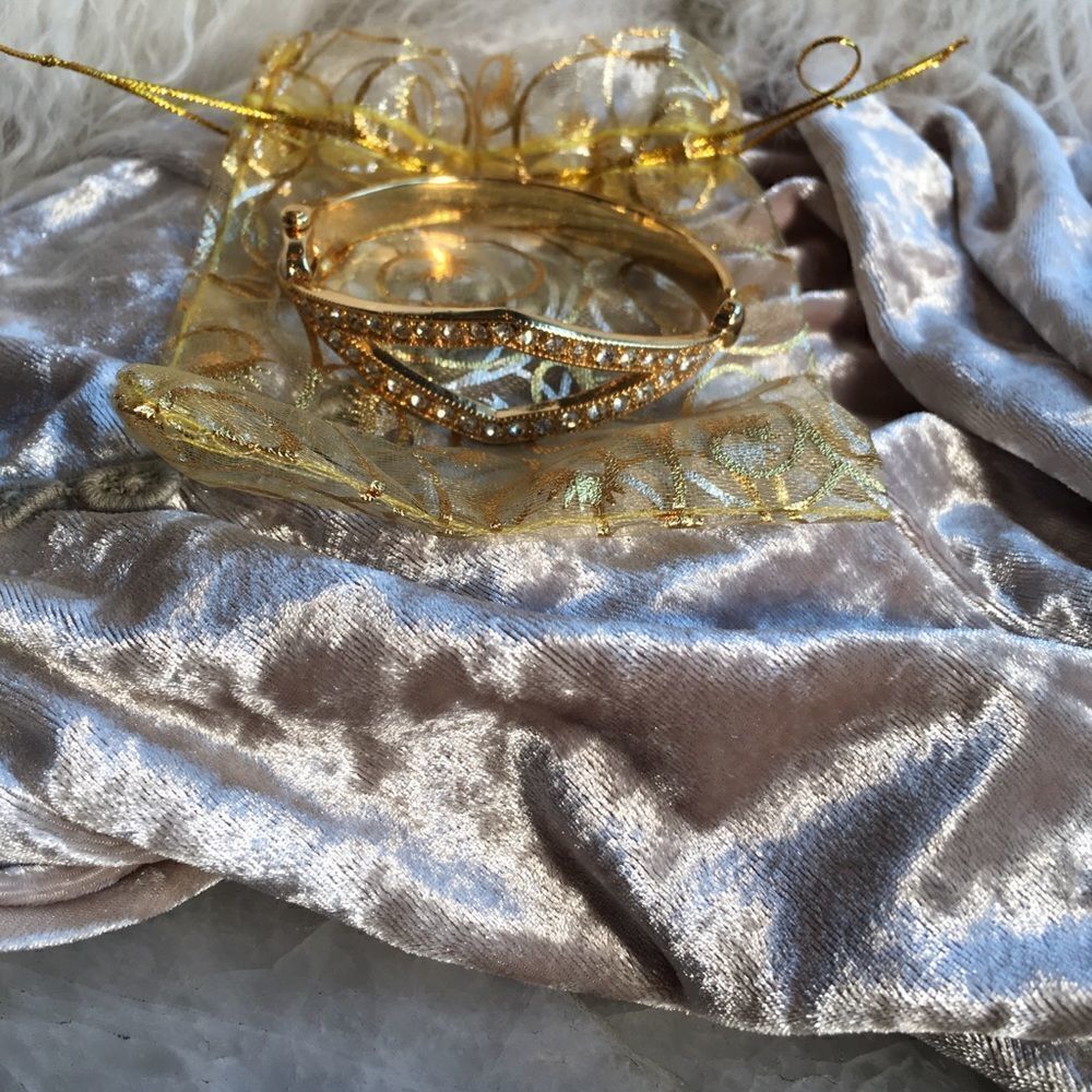 Diamond Shaped Bracelet!  - Picture 12 of 16